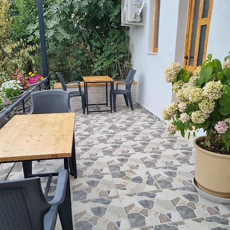 Bed and Breakfast Tony'S Terrace Гірокастра Екстер'єр фото